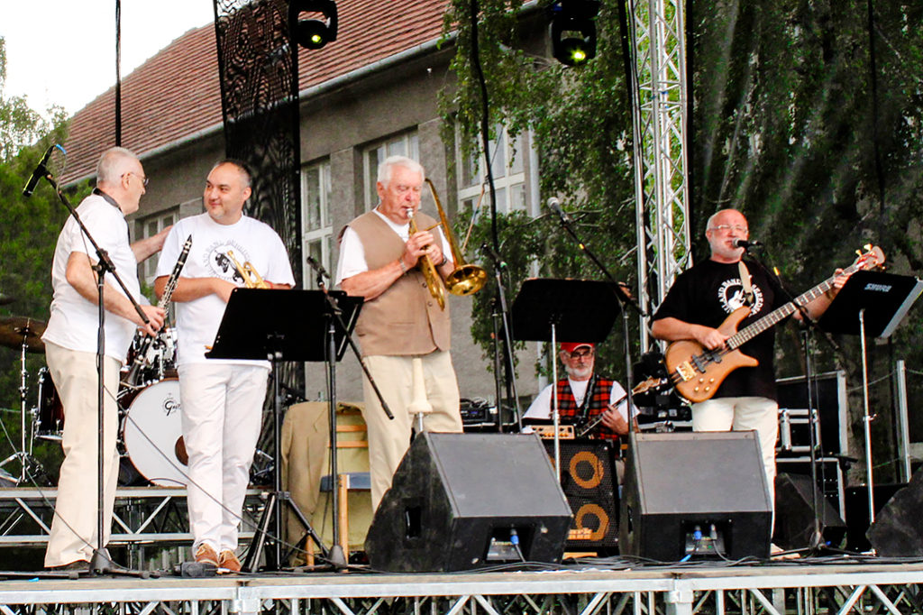 Seredský Dixieland Band na Seredskom hodovom jarmoku 2018
