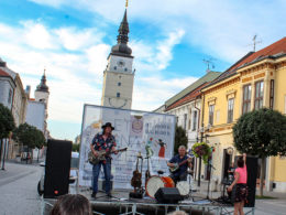 V Trnave v rámci projektu Leto na korze 2018 zahrali Ľuboš Beňa & Bonzo Radványi